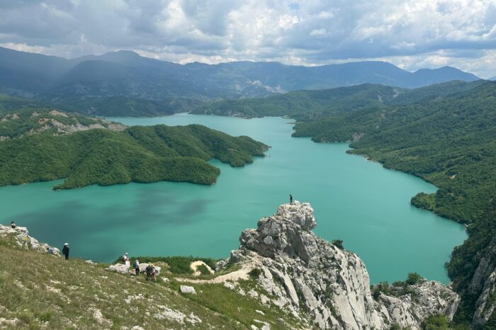 From Tirana & Durrës: Bovilla Lake & Gamti Mountain Hiking Adventure