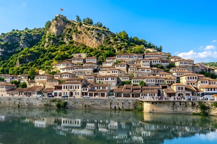 From Tirana & Durrës: Berat UNESCO City, Castle & Belsh Lake Day Trip